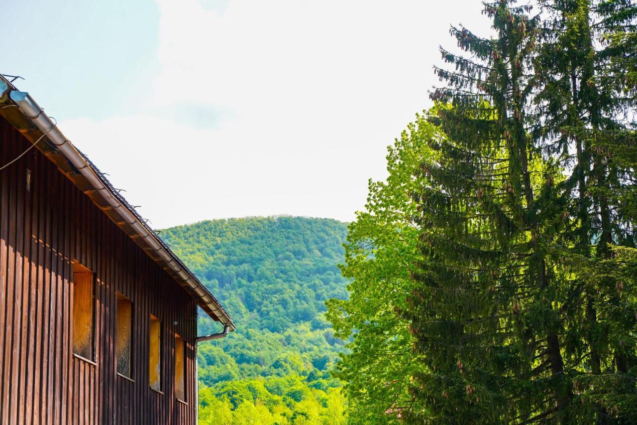 Planinarski Dom "Bijele Stijene" Mountain Lodge Tuk Vojni Εξωτερικό φωτογραφία
